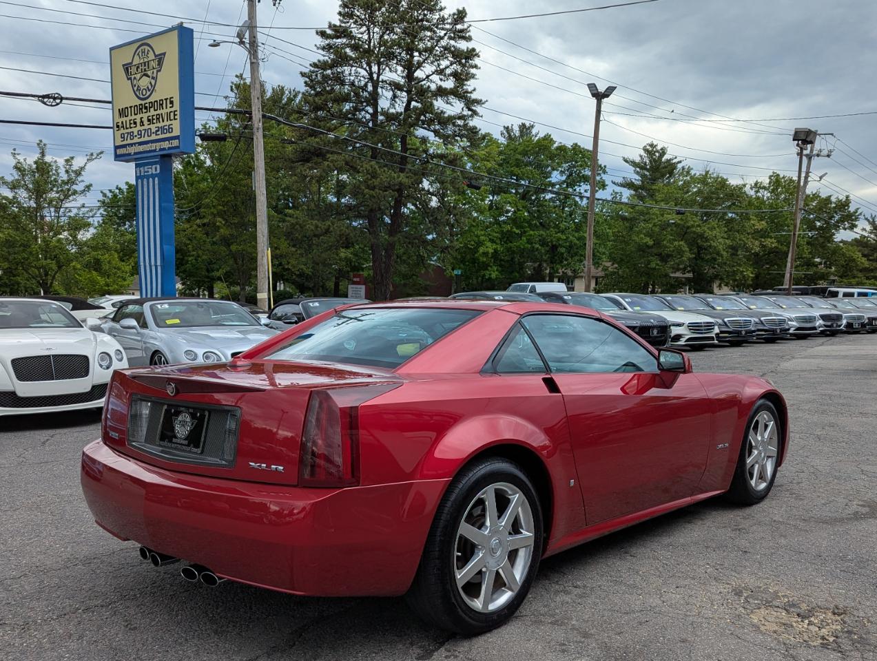 Cadillac XLR 2dr Convertible 2004