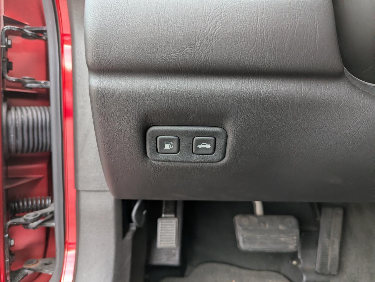 Cadillac XLR 2dr Convertible 2004