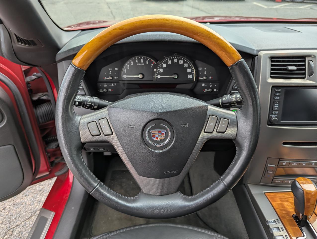 Cadillac XLR 2dr Convertible 2004
