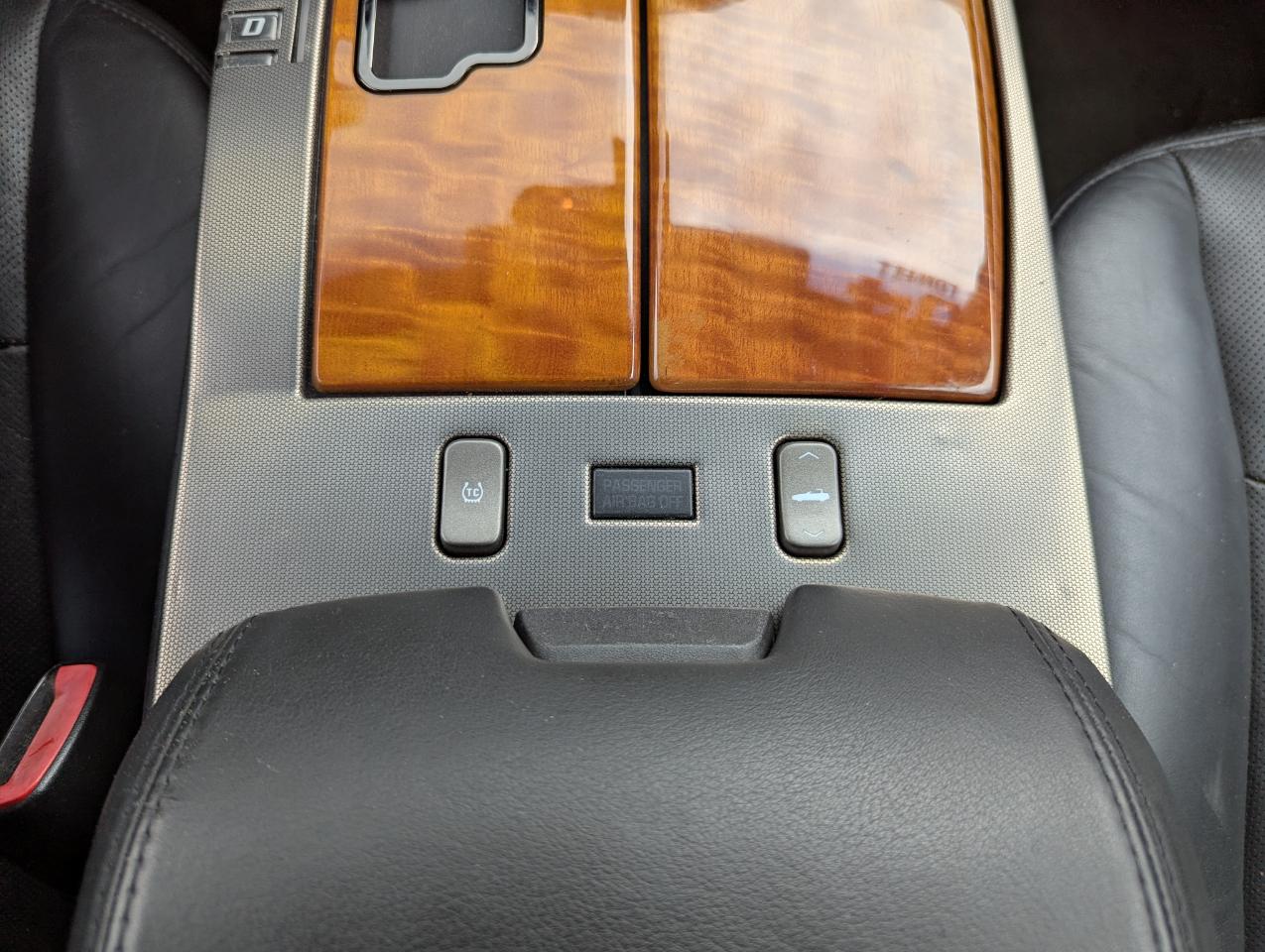 Cadillac XLR 2dr Convertible 2004