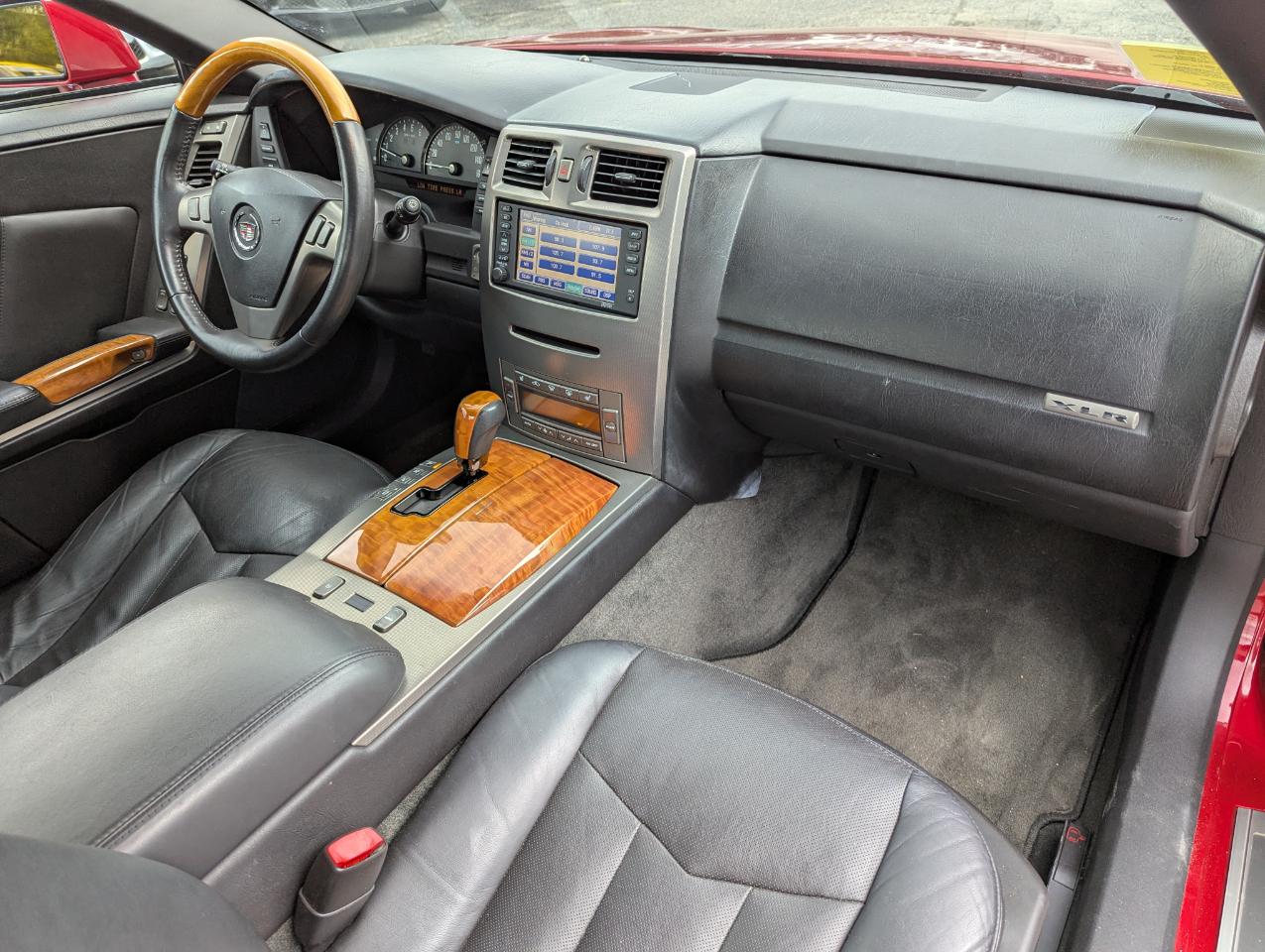 Cadillac XLR 2dr Convertible 2004