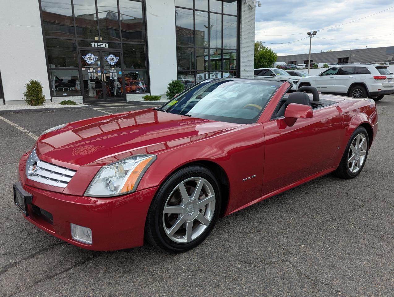 Cadillac XLR 2dr Convertible 2004