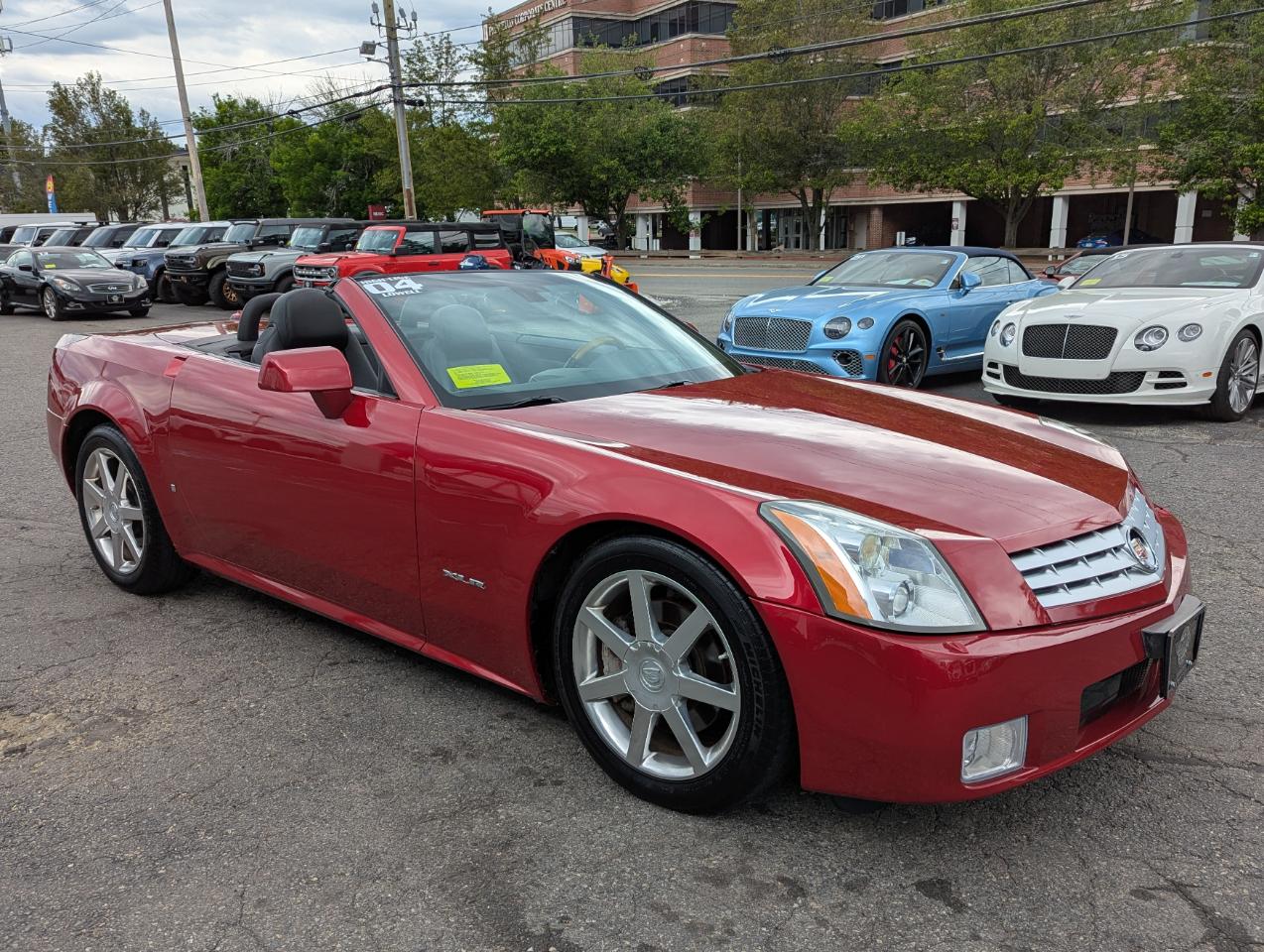 Cadillac XLR 2dr Convertible 2004