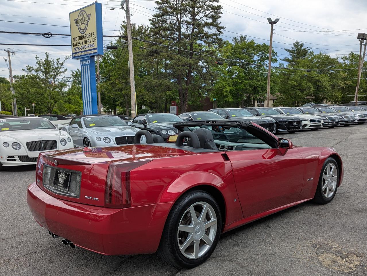 Cadillac XLR 2dr Convertible 2004