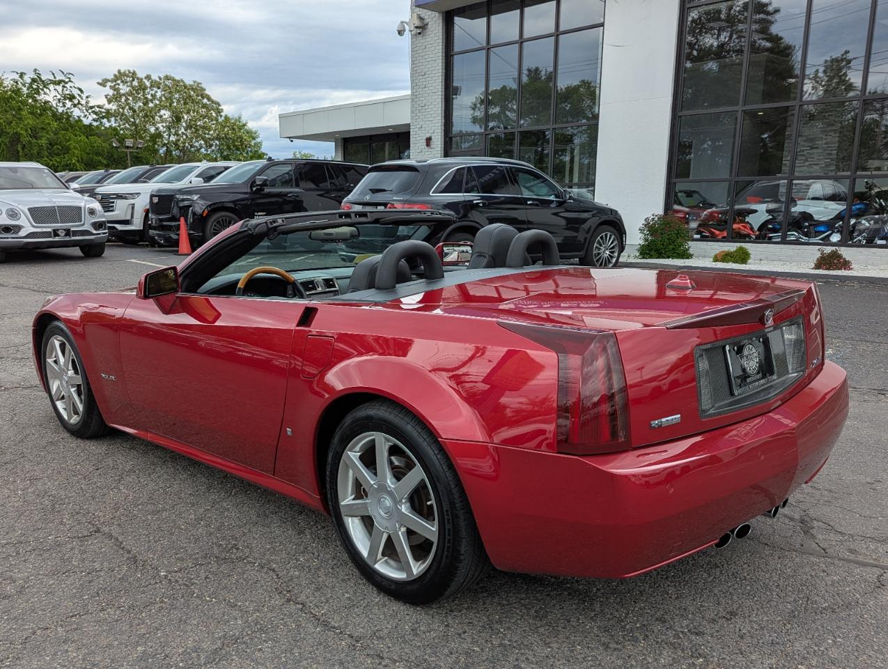 Cadillac XLR 2dr Convertible 2004