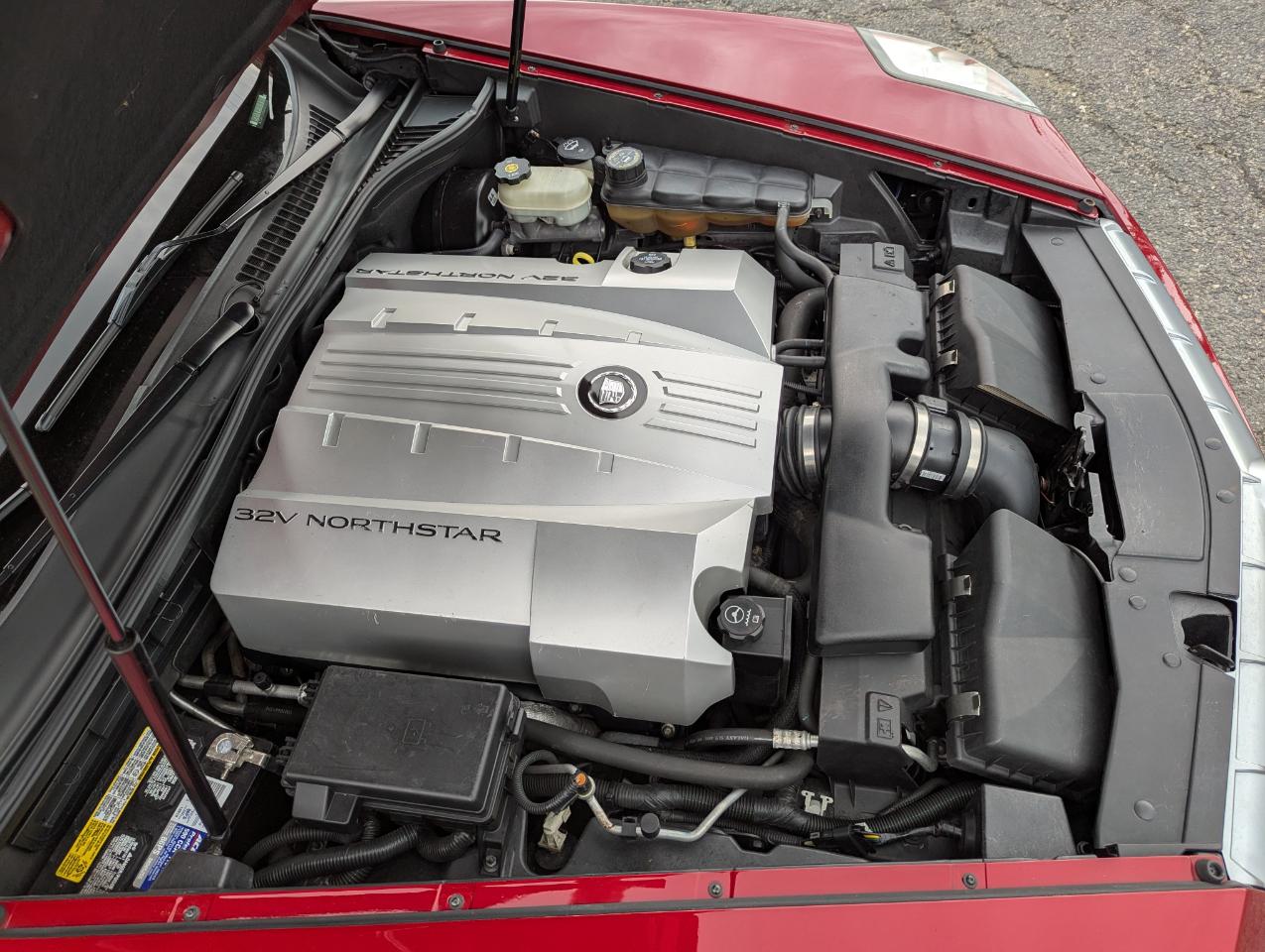 Cadillac XLR 2dr Convertible 2004