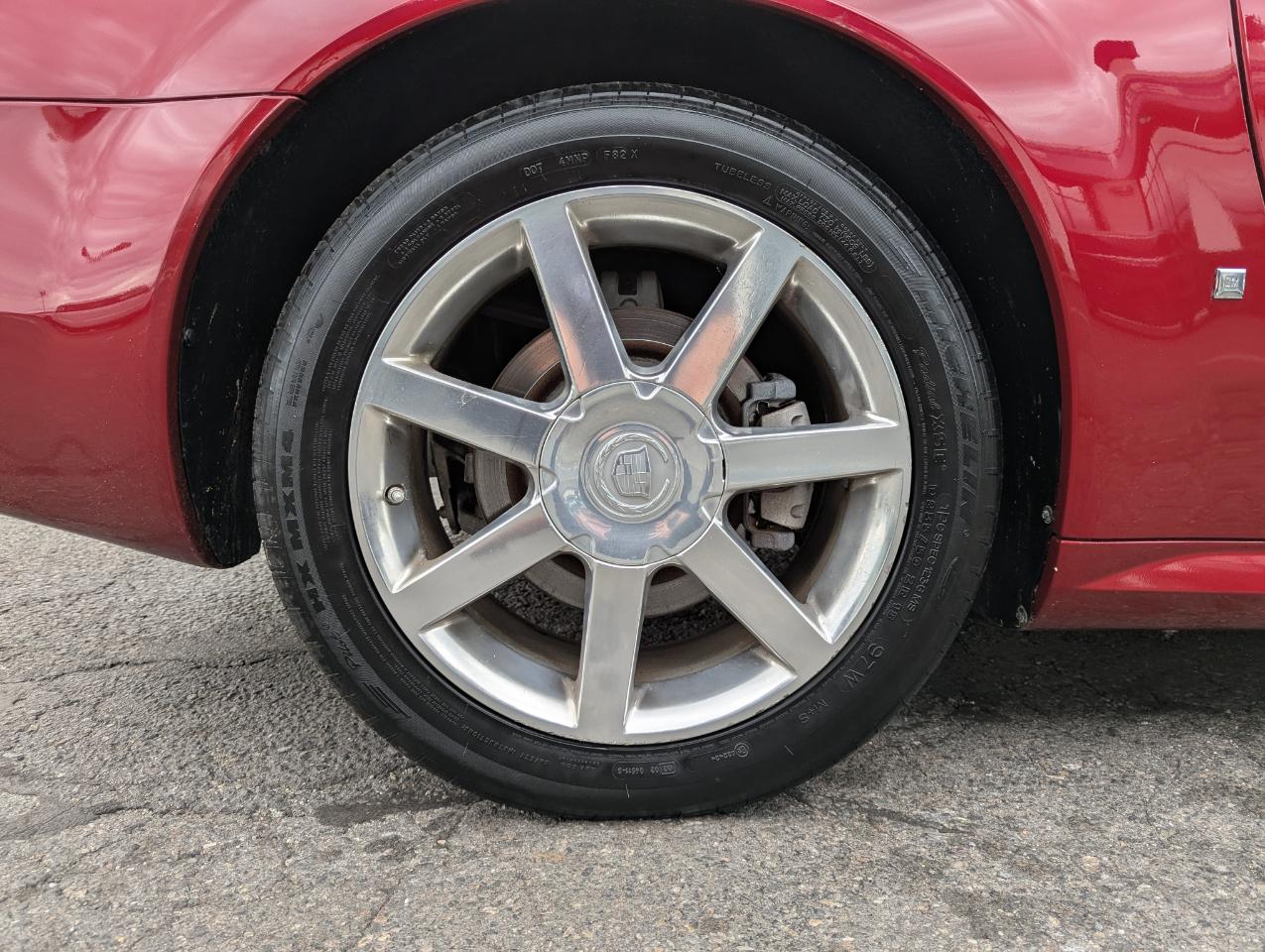 Cadillac XLR 2dr Convertible 2004