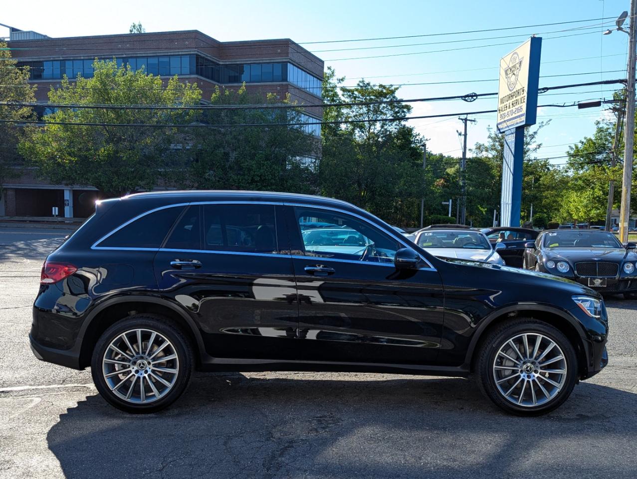 Mercedes-Benz GLC GLC 300 4MATIC SUV 2021