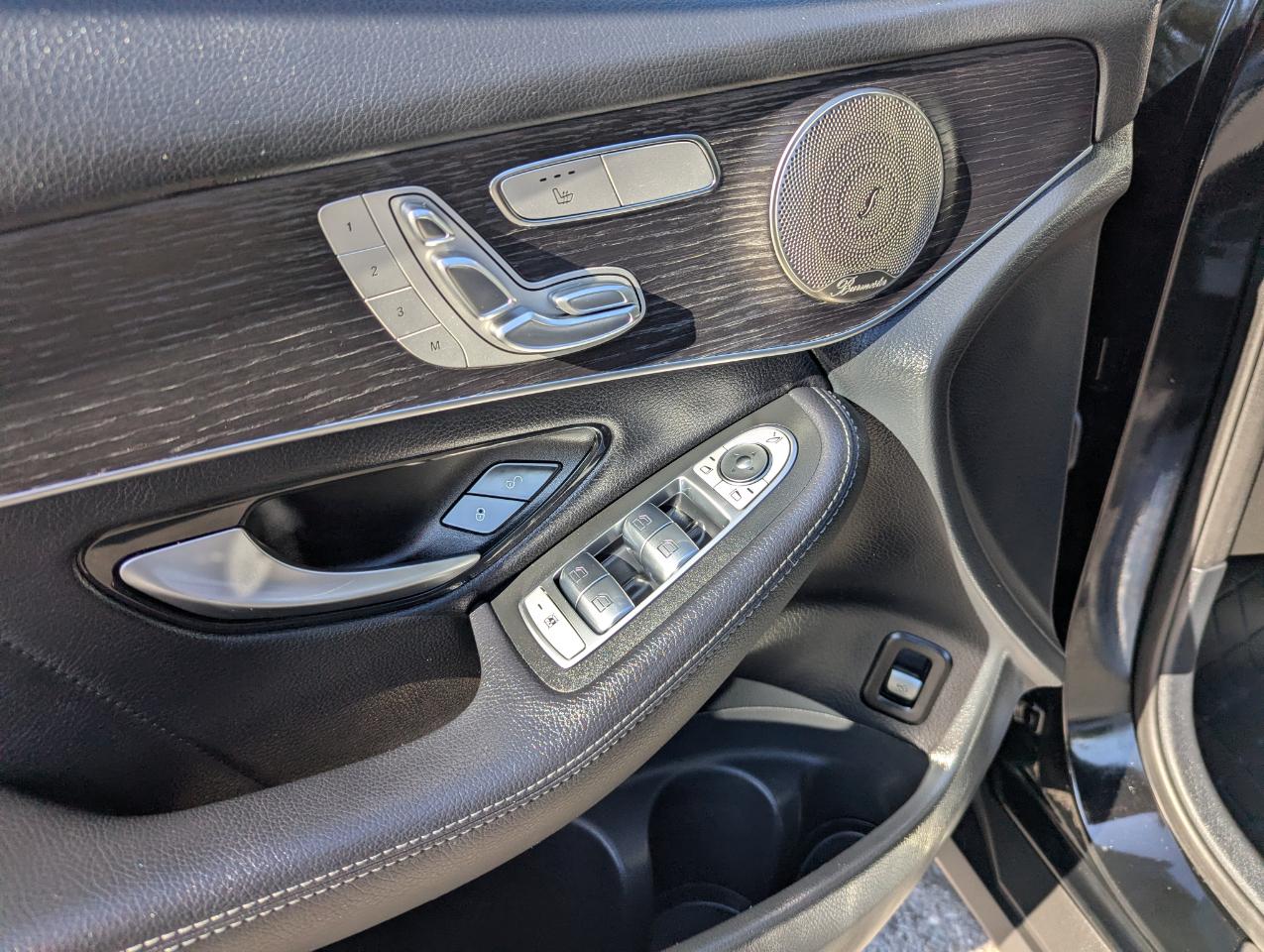 Mercedes-Benz GLC GLC 300 4MATIC SUV 2021