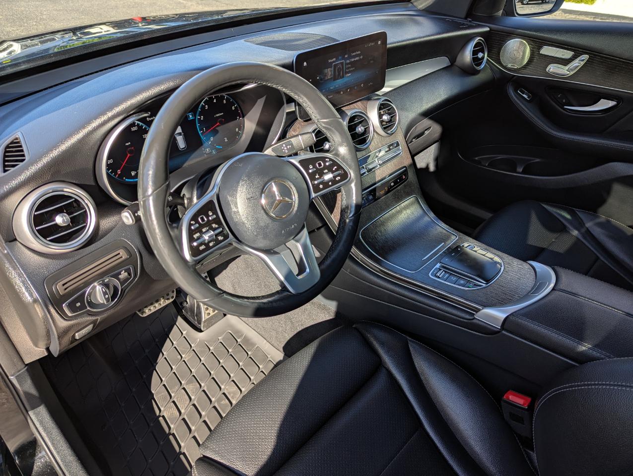 Mercedes-Benz GLC GLC 300 4MATIC SUV 2021