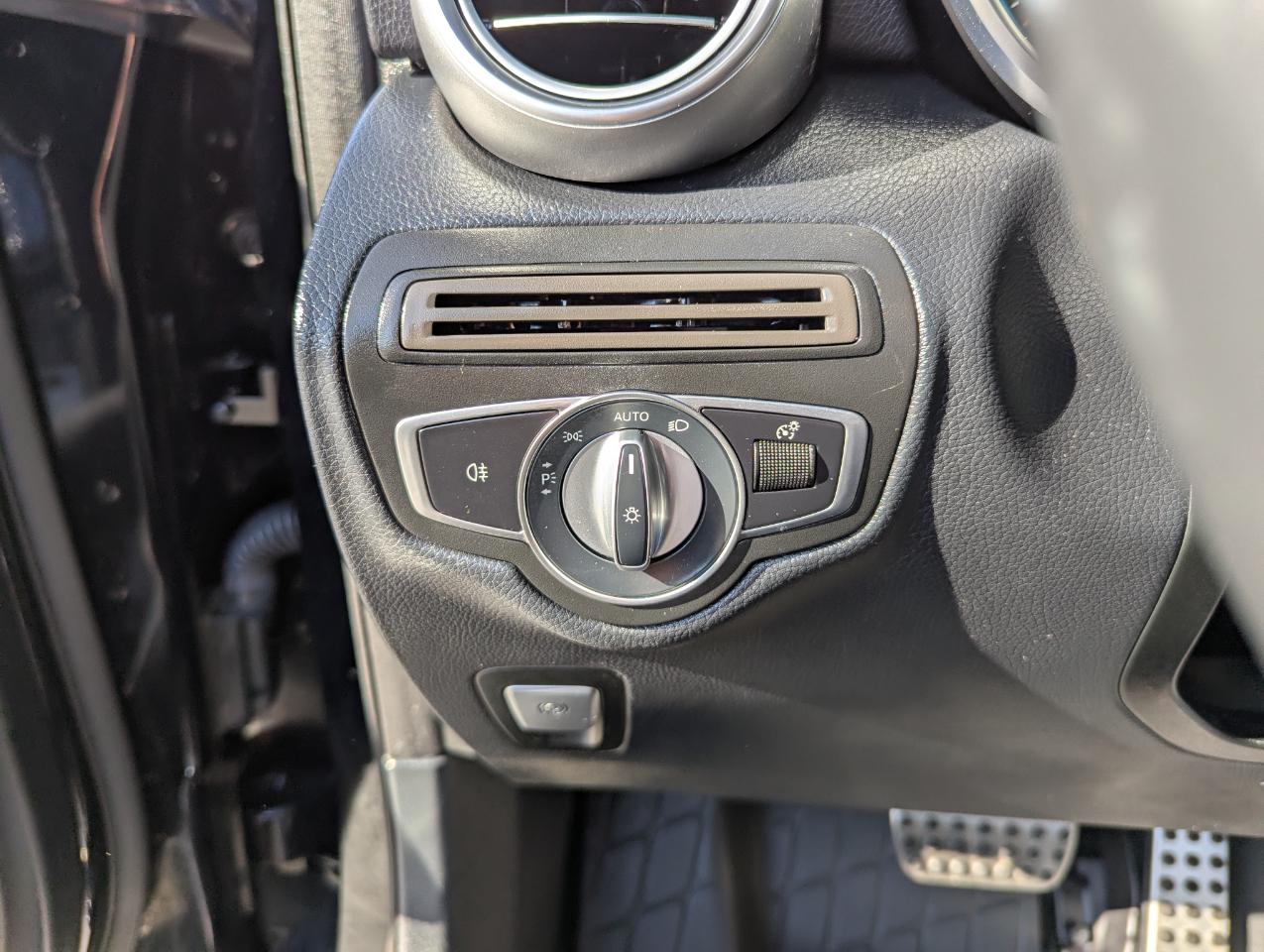 Mercedes-Benz GLC GLC 300 4MATIC SUV 2021