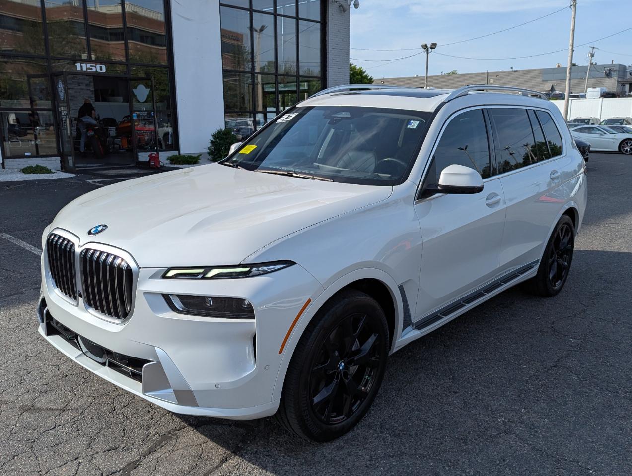 BMW X7 xDrive40i Sports Activity Vehicle 2023