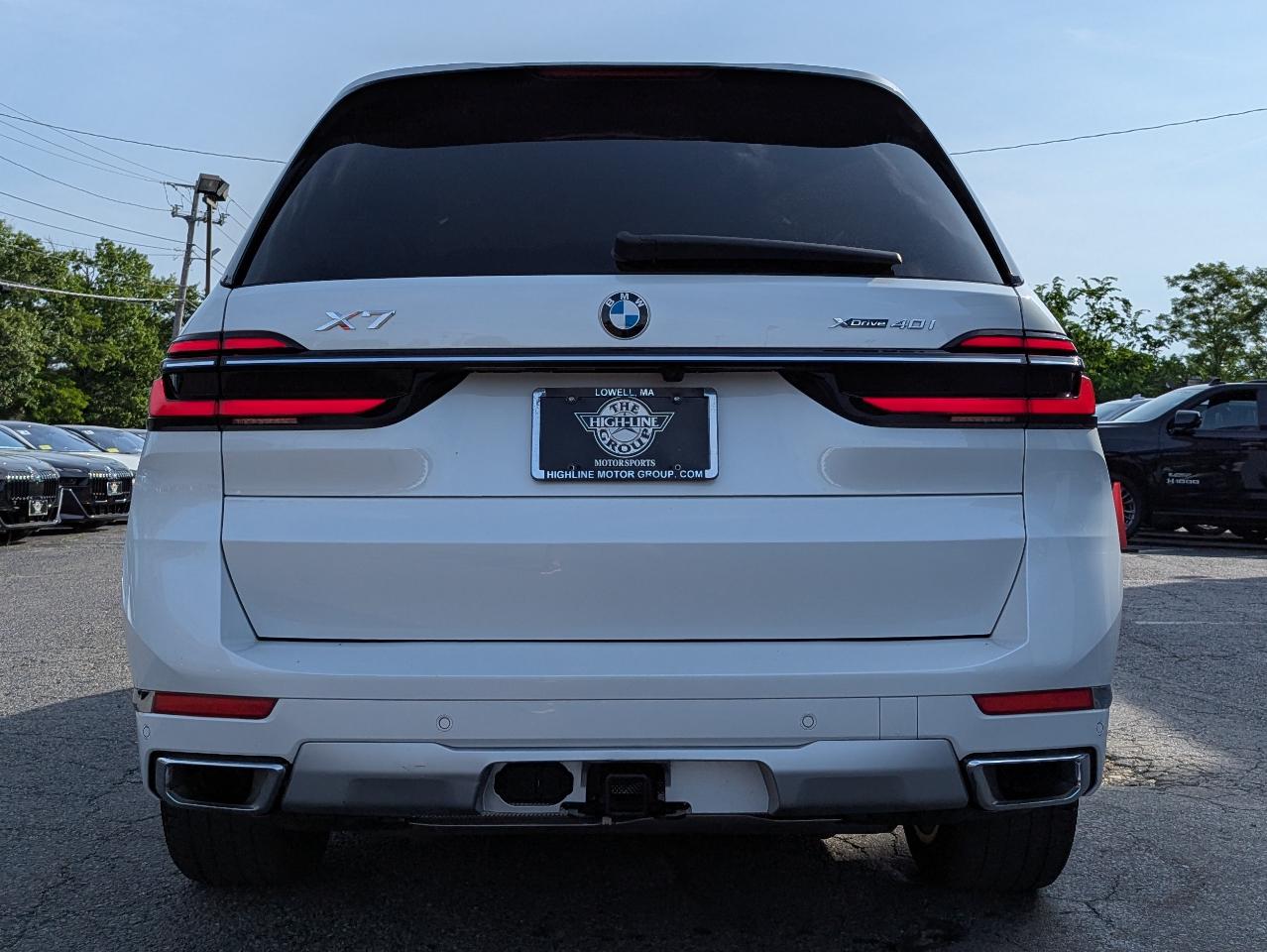 BMW X7 xDrive40i Sports Activity Vehicle 2023