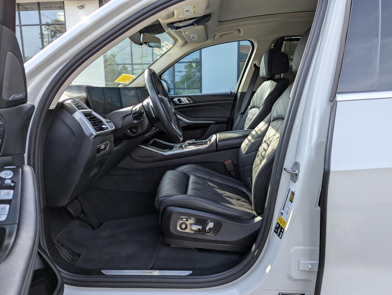BMW X7 xDrive40i Sports Activity Vehicle 2023