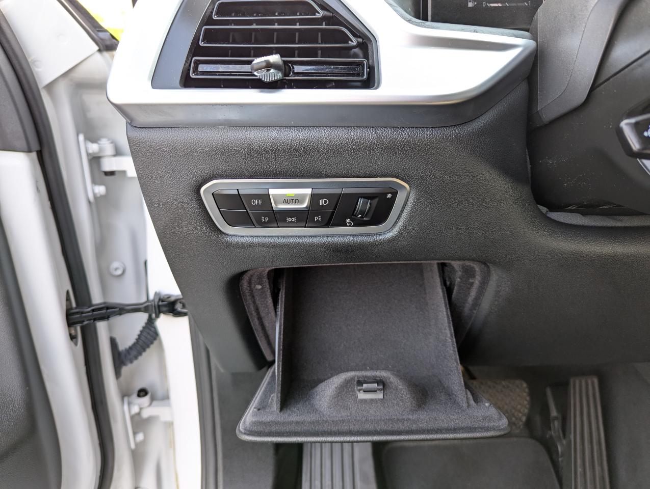 BMW X7 xDrive40i Sports Activity Vehicle 2023