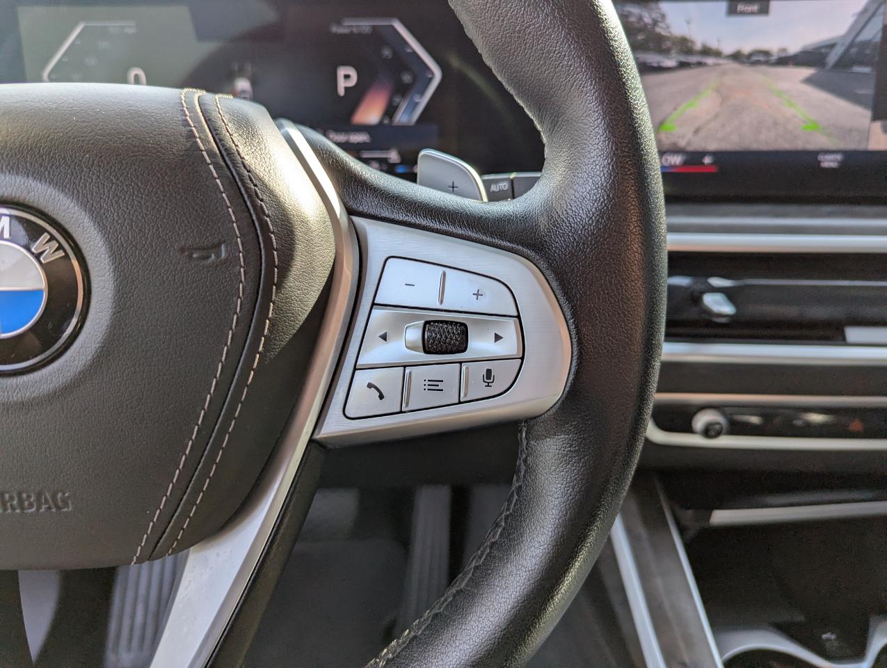 BMW X7 xDrive40i Sports Activity Vehicle 2023