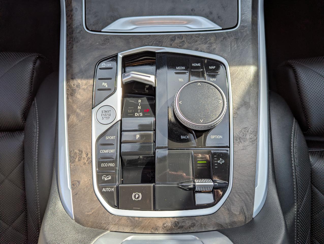 BMW X7 xDrive40i Sports Activity Vehicle 2023