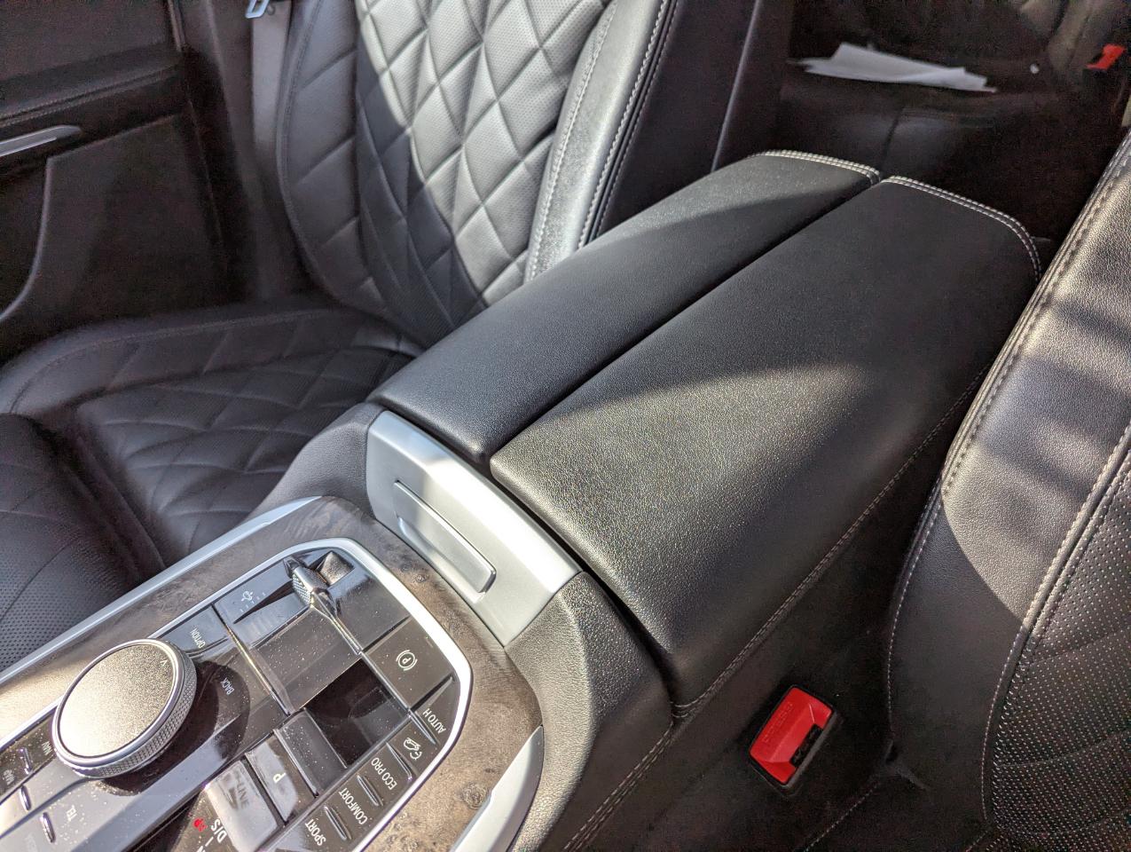 BMW X7 xDrive40i Sports Activity Vehicle 2023