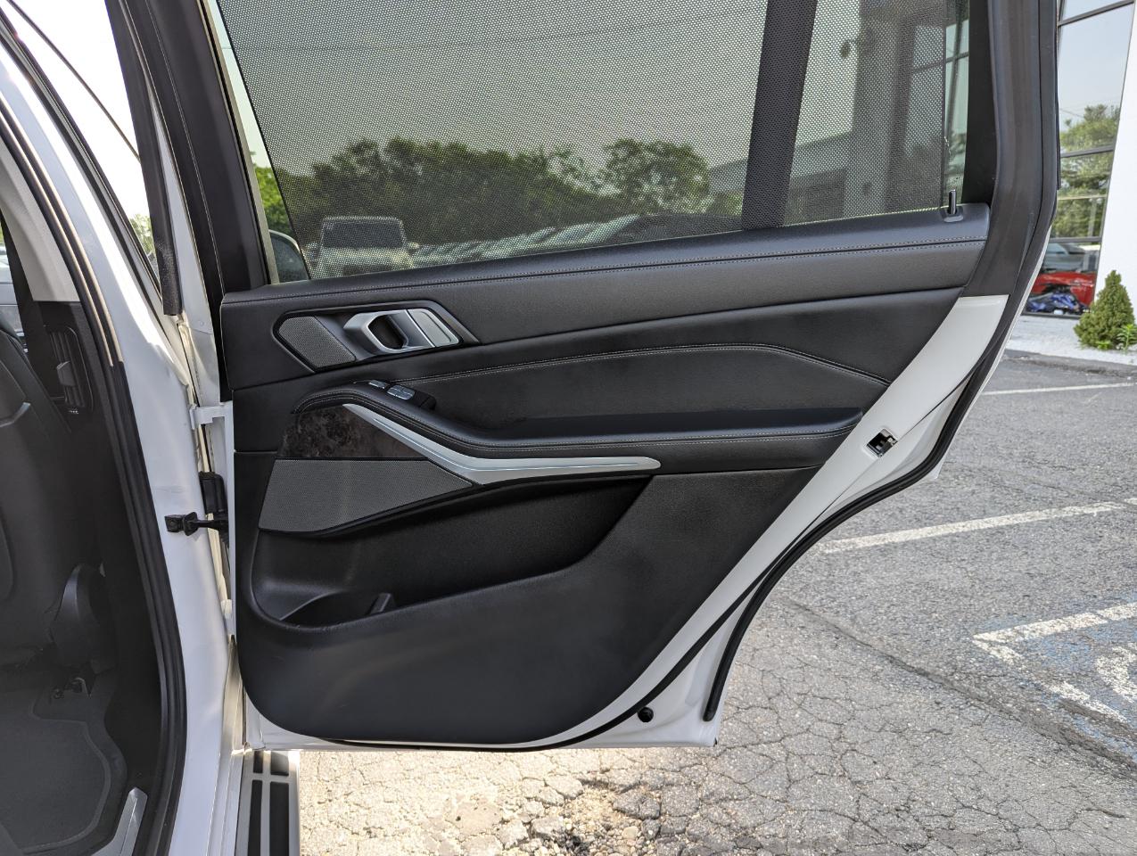 BMW X7 xDrive40i Sports Activity Vehicle 2023