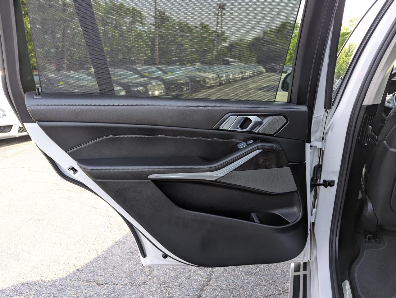 BMW X7 xDrive40i Sports Activity Vehicle 2023