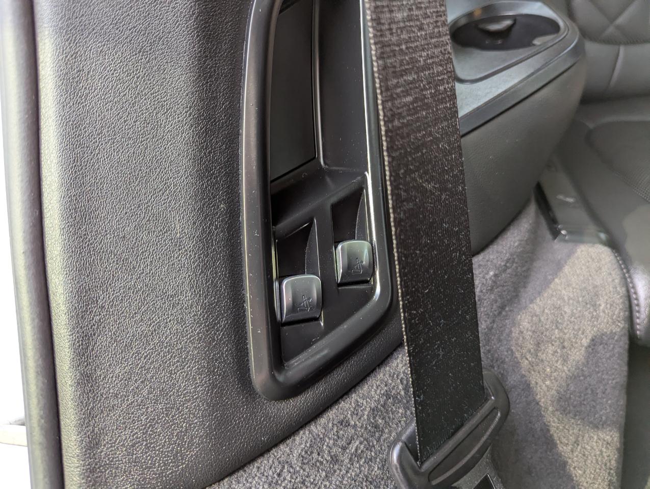 BMW X7 xDrive40i Sports Activity Vehicle 2023