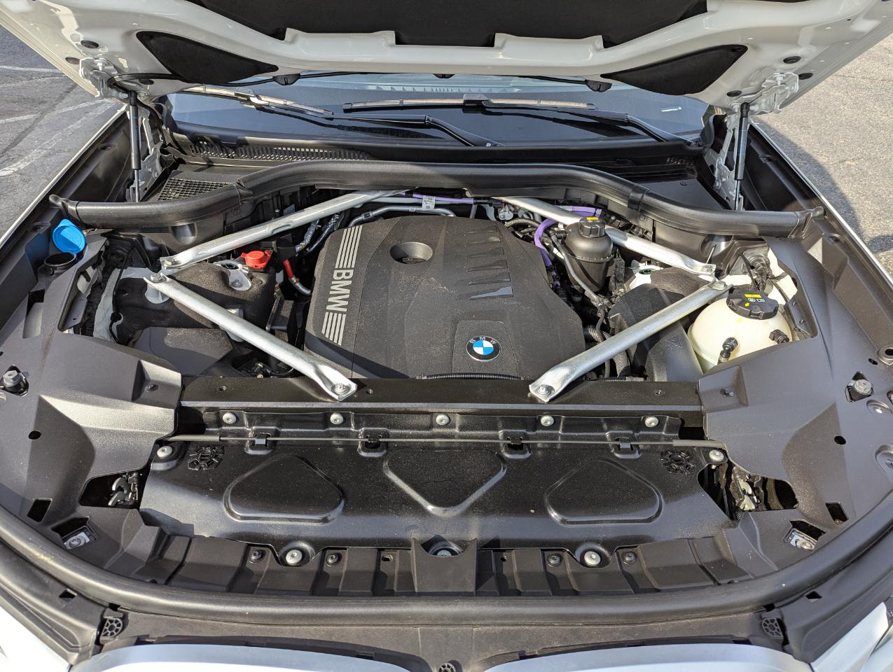 BMW X7 xDrive40i Sports Activity Vehicle 2023