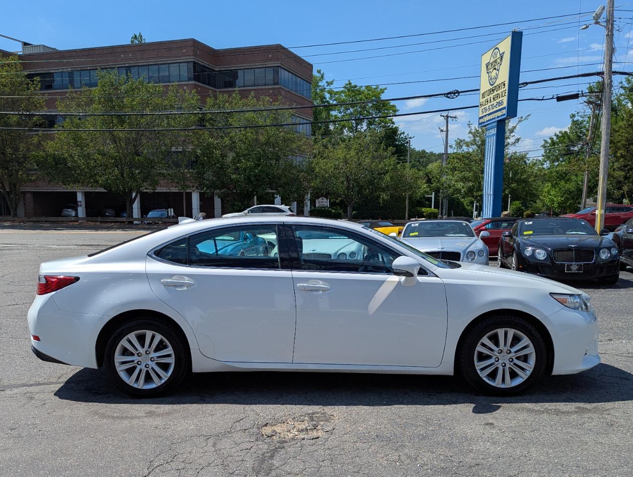 Lexus ES 350 4dr Sdn 2015