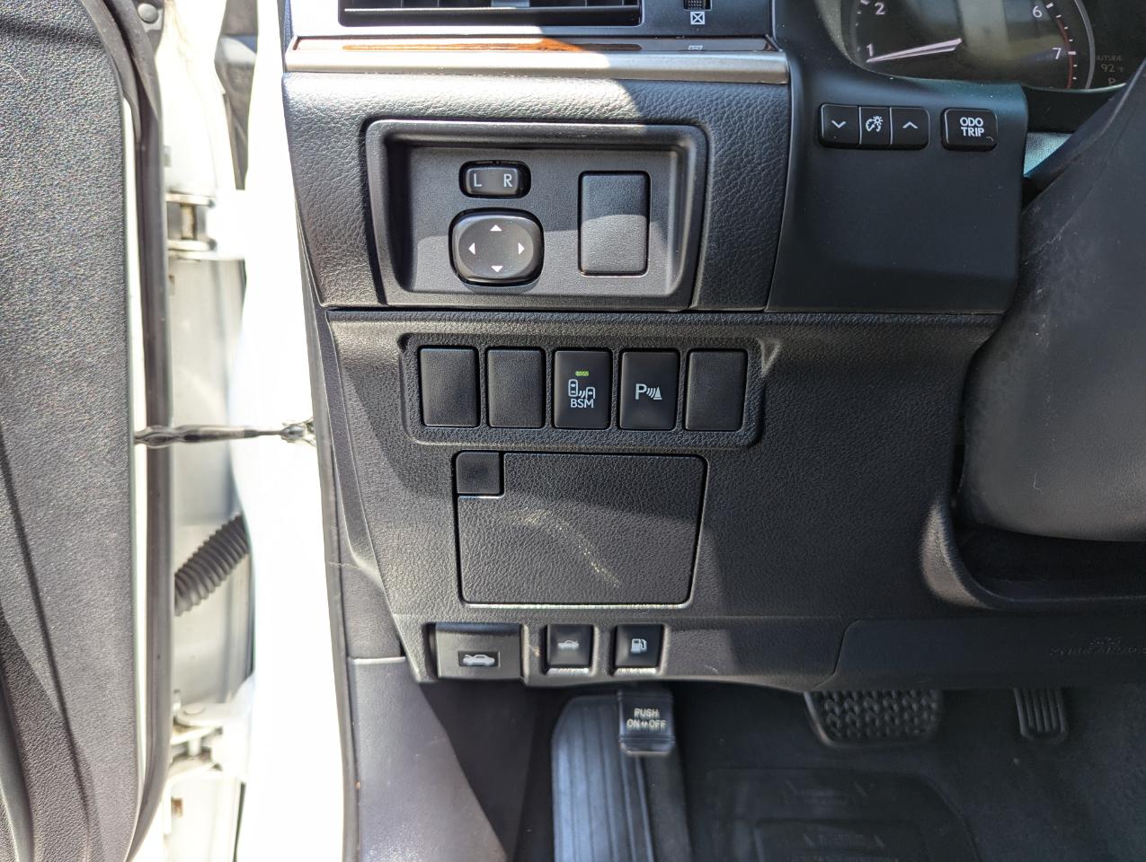 Lexus ES 350 4dr Sdn 2015