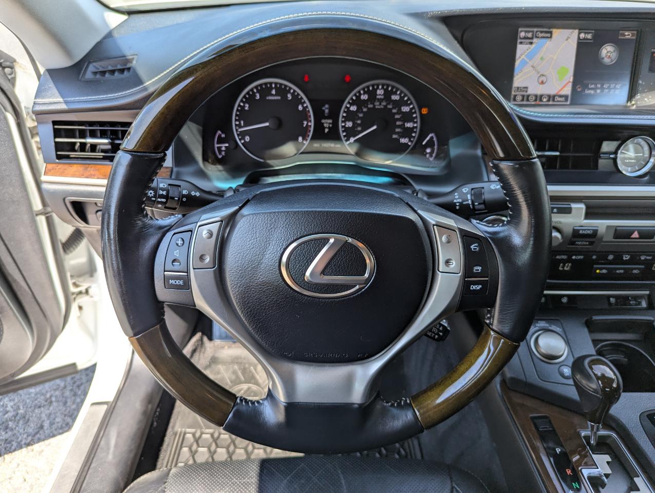 Lexus ES 350 4dr Sdn 2015