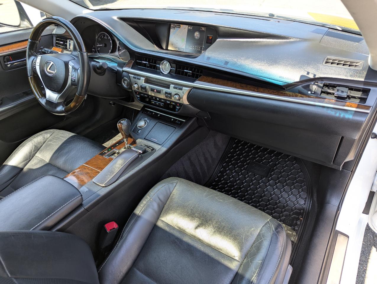 Lexus ES 350 4dr Sdn 2015