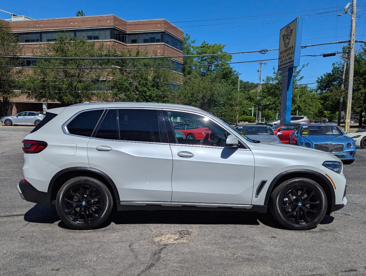 BMW X5 xDrive40i Sports Activity Vehicle 2021
