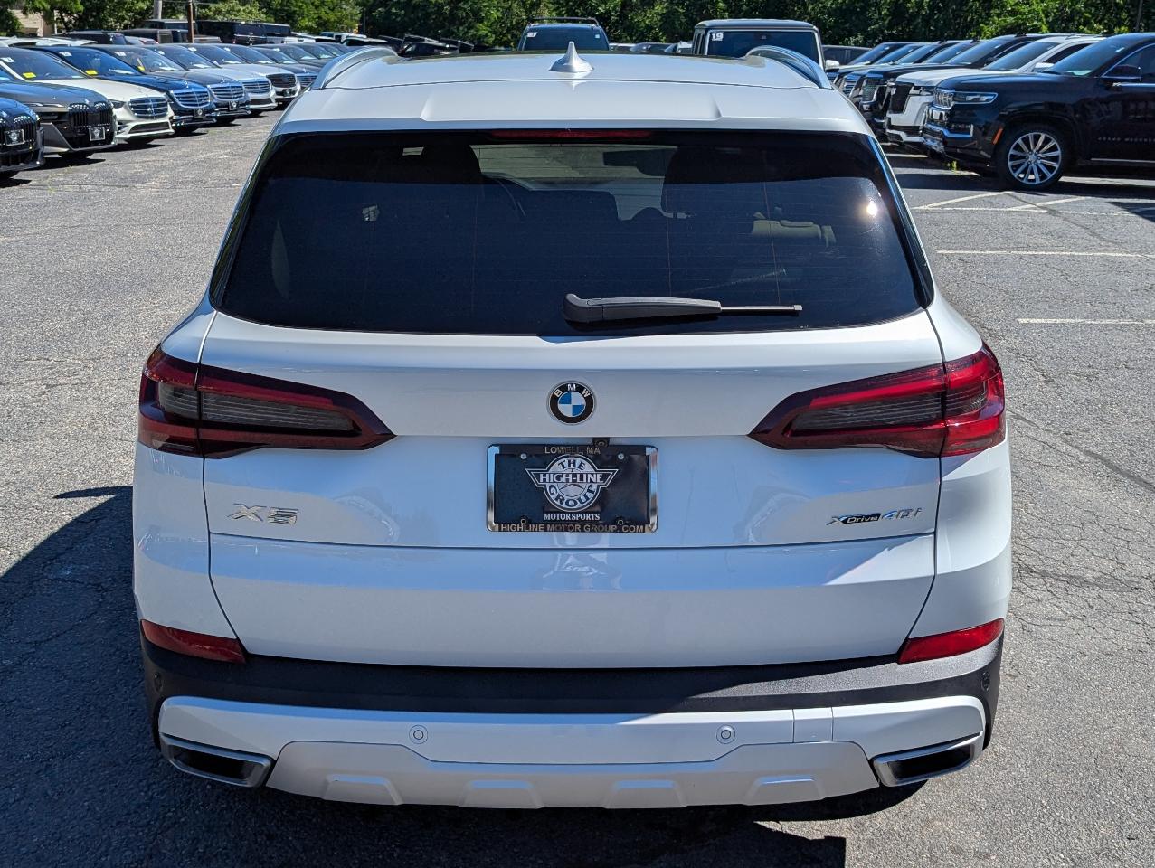 BMW X5 xDrive40i Sports Activity Vehicle 2021