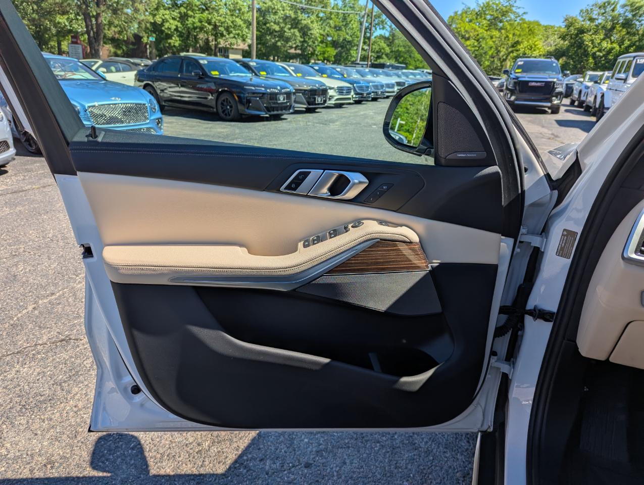 BMW X5 xDrive40i Sports Activity Vehicle 2021