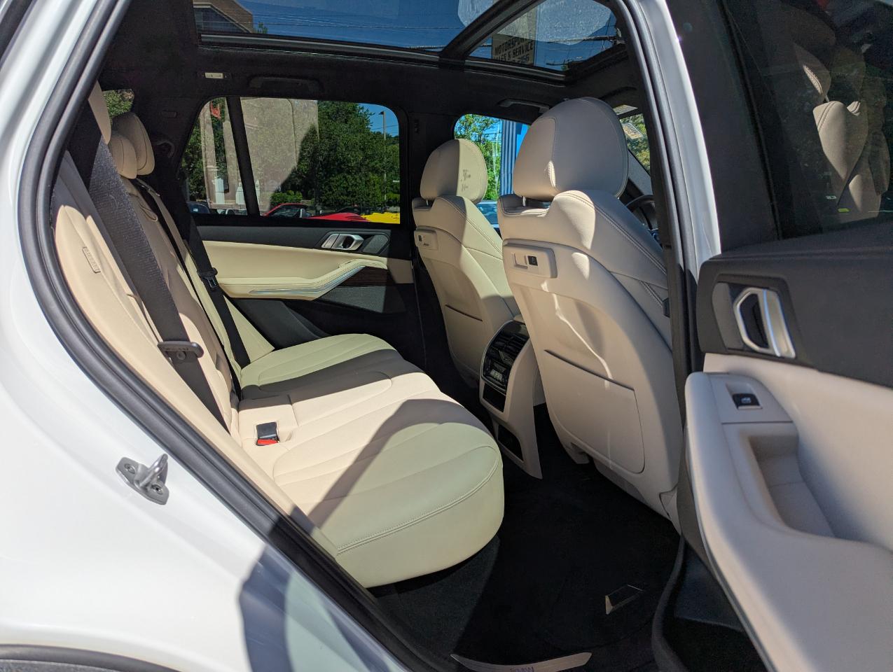 BMW X5 xDrive40i Sports Activity Vehicle 2021