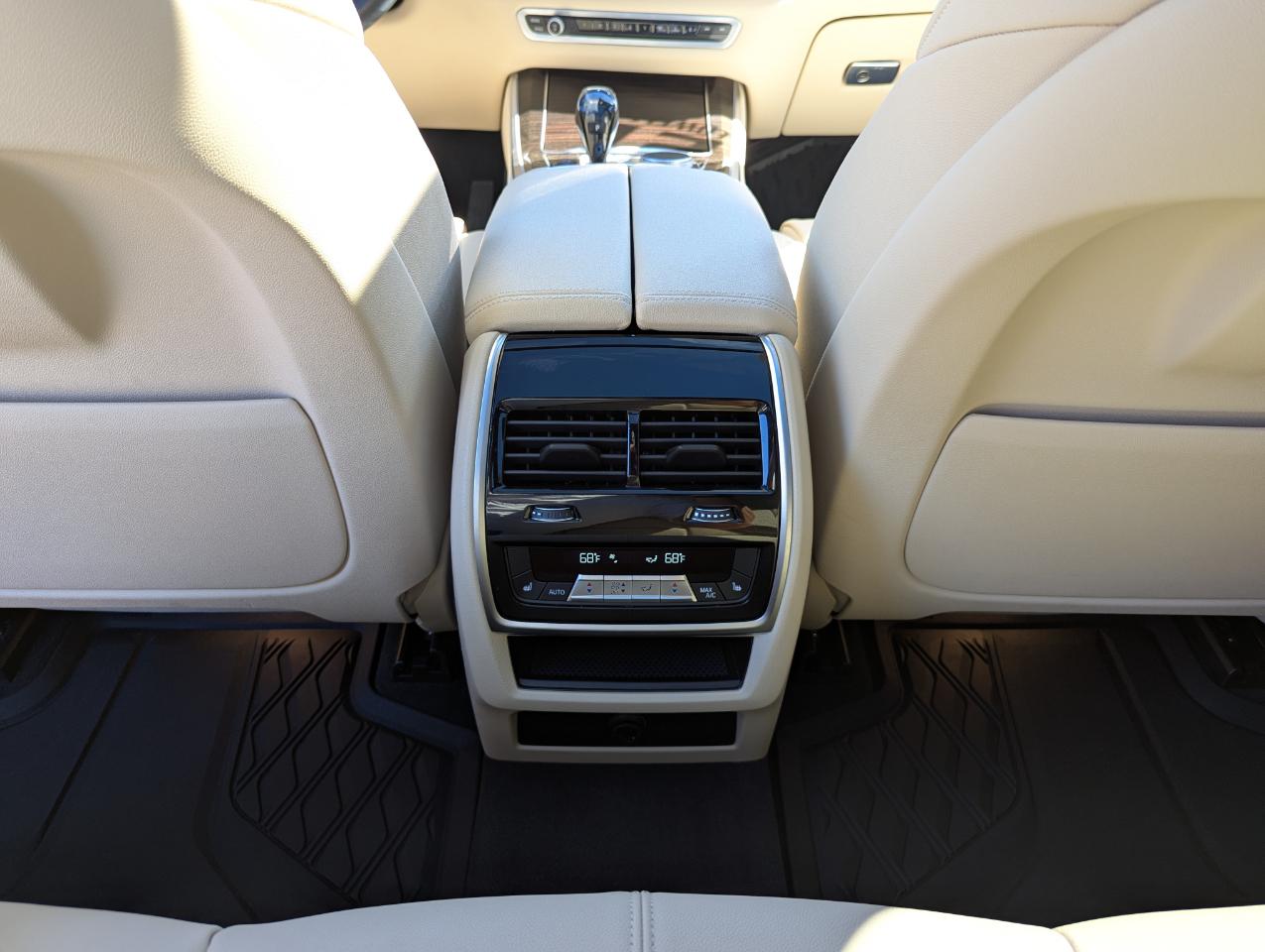 BMW X5 xDrive40i Sports Activity Vehicle 2021