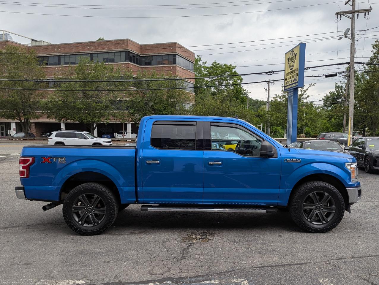 Ford F-150 4WD SuperCrew 139" XLT 2019
