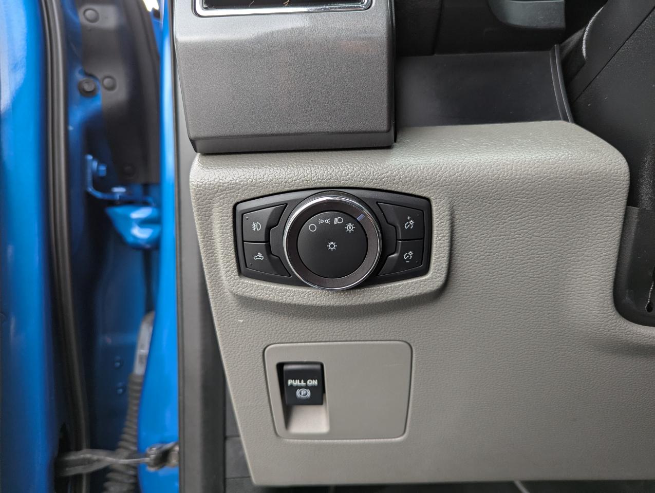 Ford F-150 4WD SuperCrew 139" XLT 2019