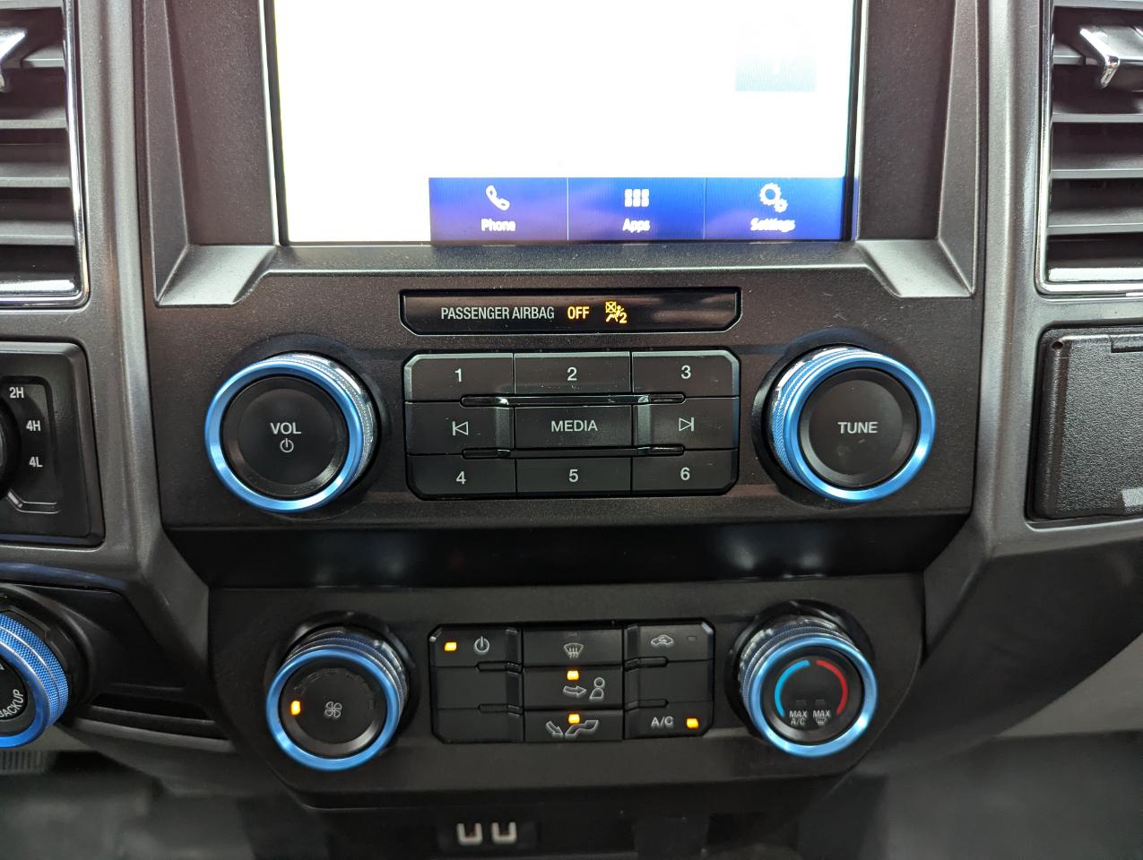 Ford F-150 4WD SuperCrew 139" XLT 2019