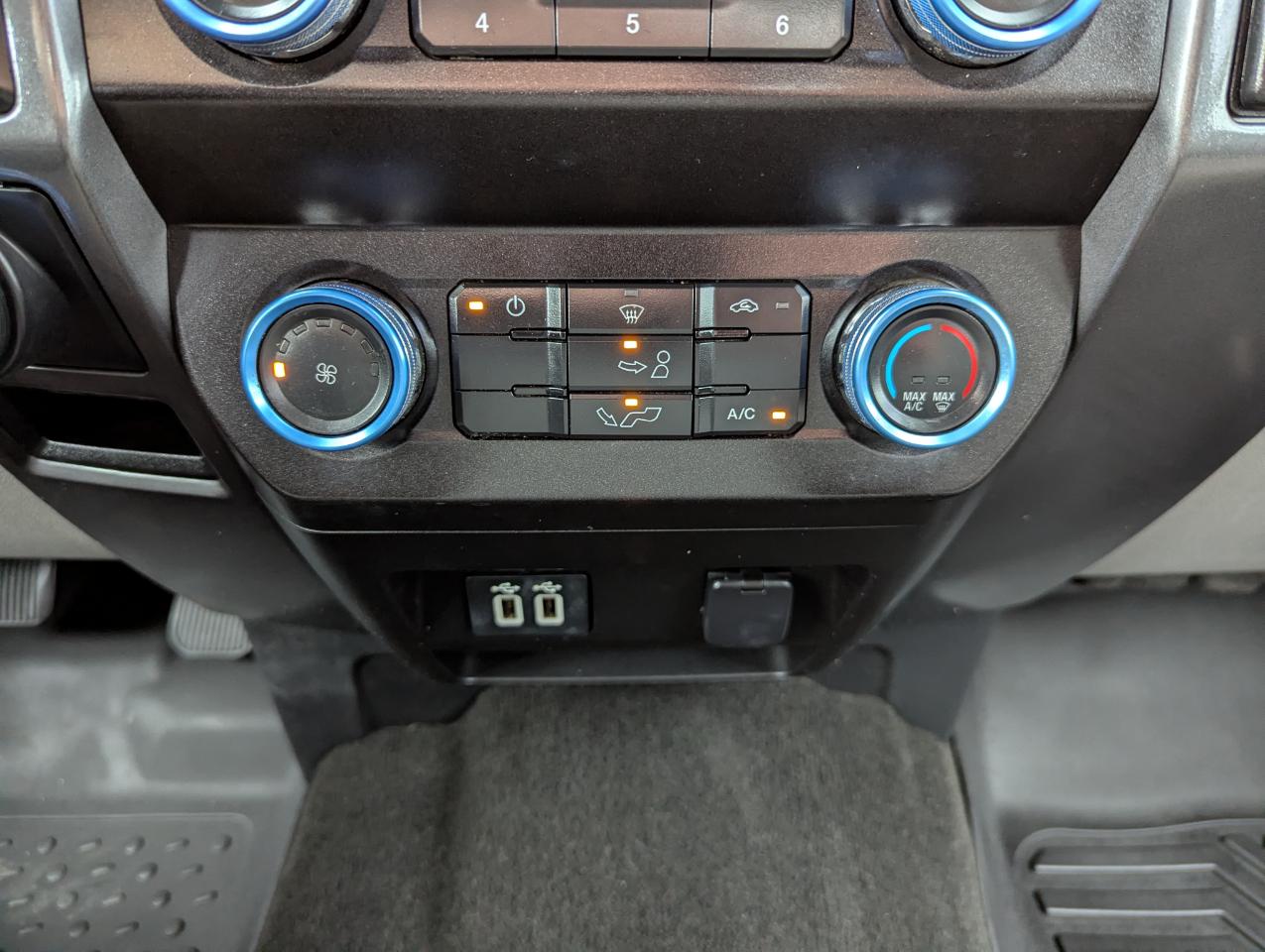Ford F-150 4WD SuperCrew 139" XLT 2019