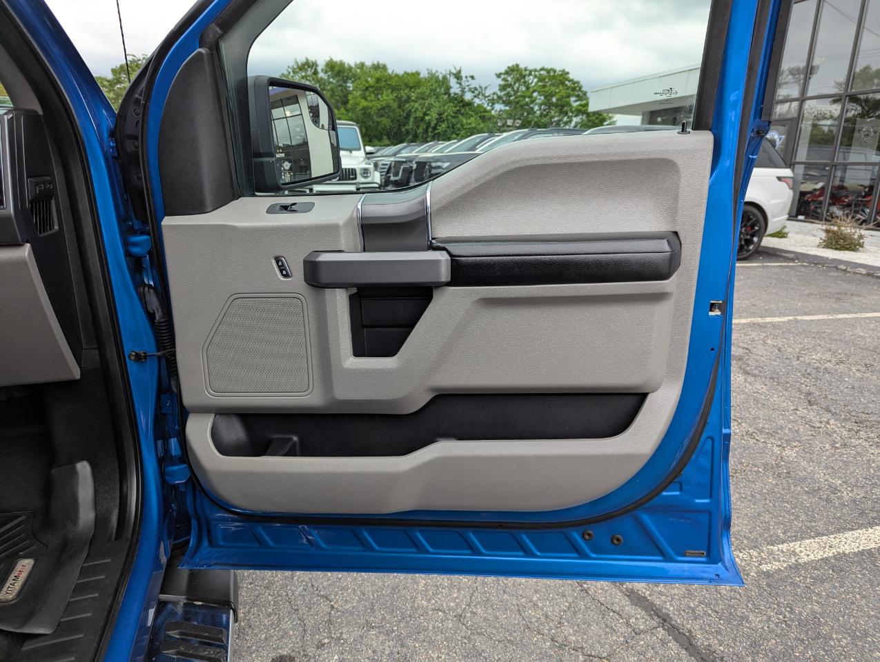 Ford F-150 4WD SuperCrew 139" XLT 2019
