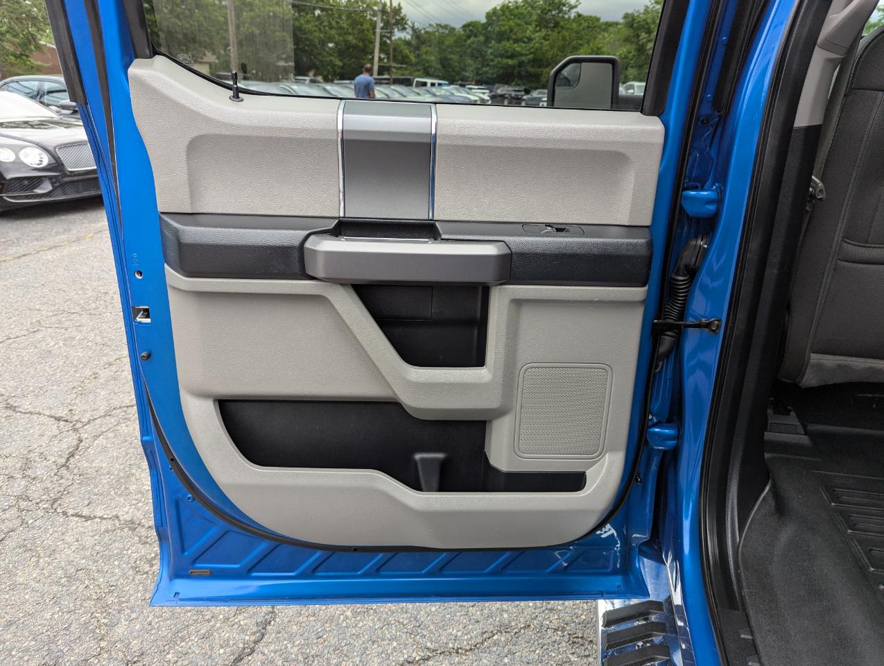 Ford F-150 4WD SuperCrew 139" XLT 2019