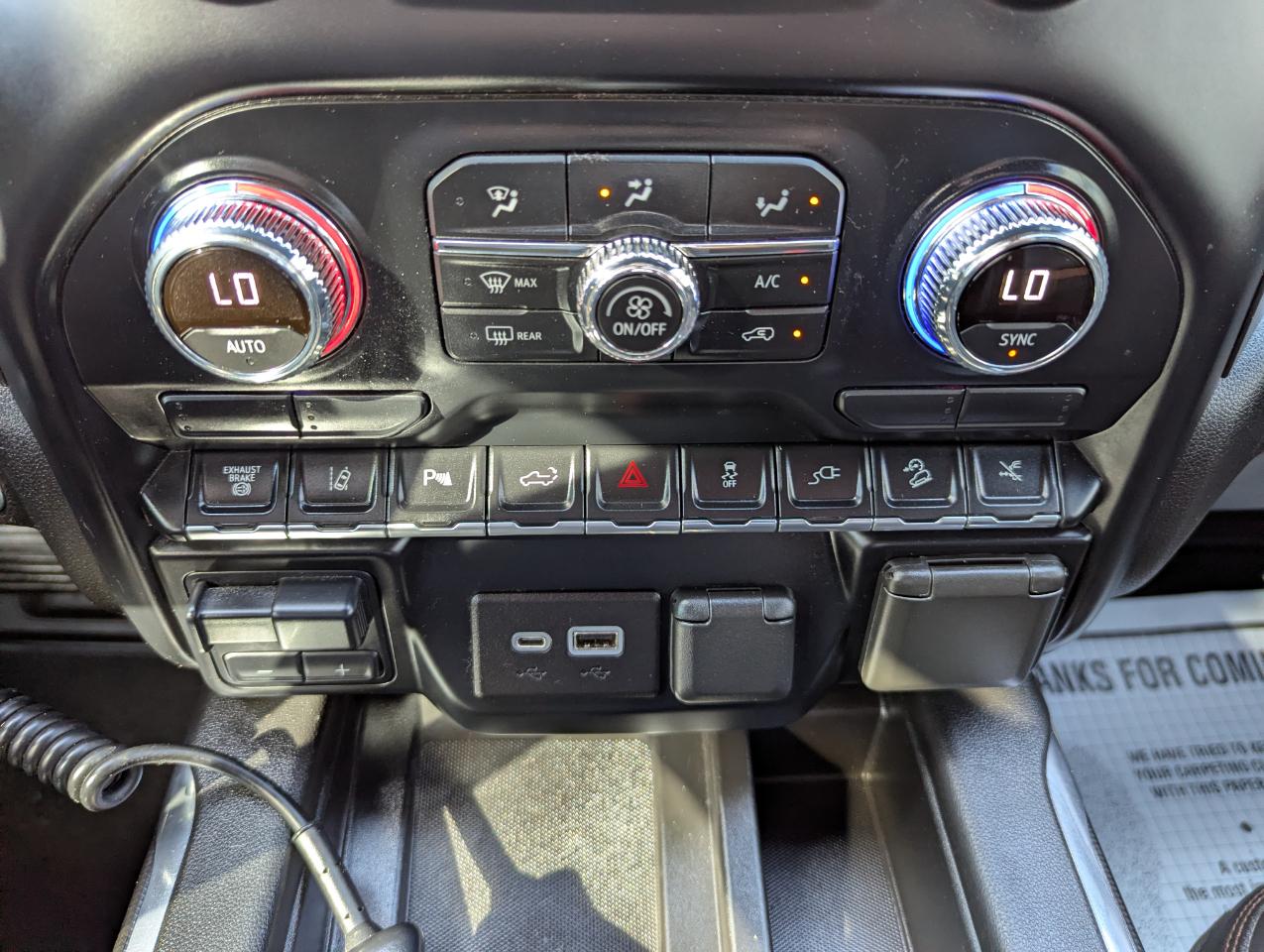 GMC Sierra 3500HD 4WD Crew Cab 159" AT4 2022