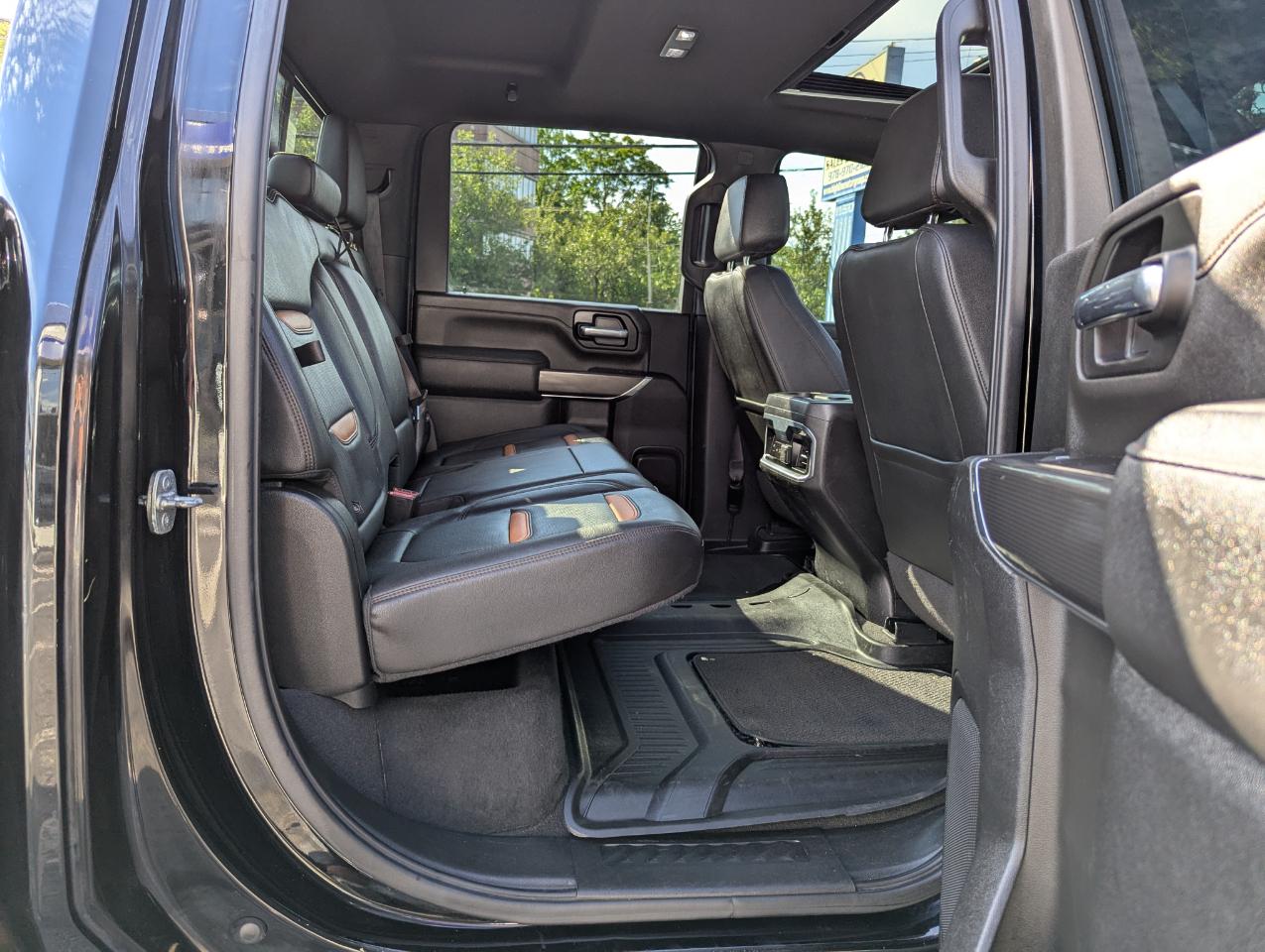 GMC Sierra 3500HD 4WD Crew Cab 159" AT4 2022