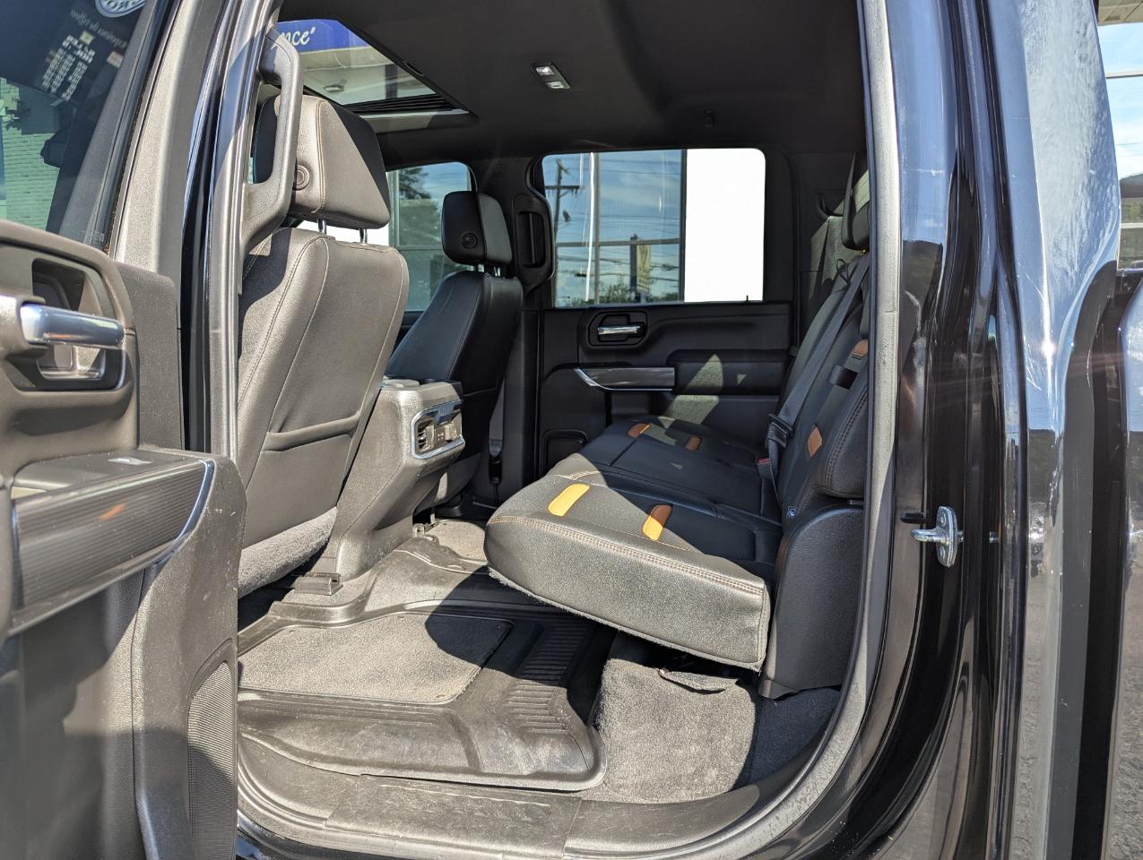 GMC Sierra 3500HD 4WD Crew Cab 159" AT4 2022