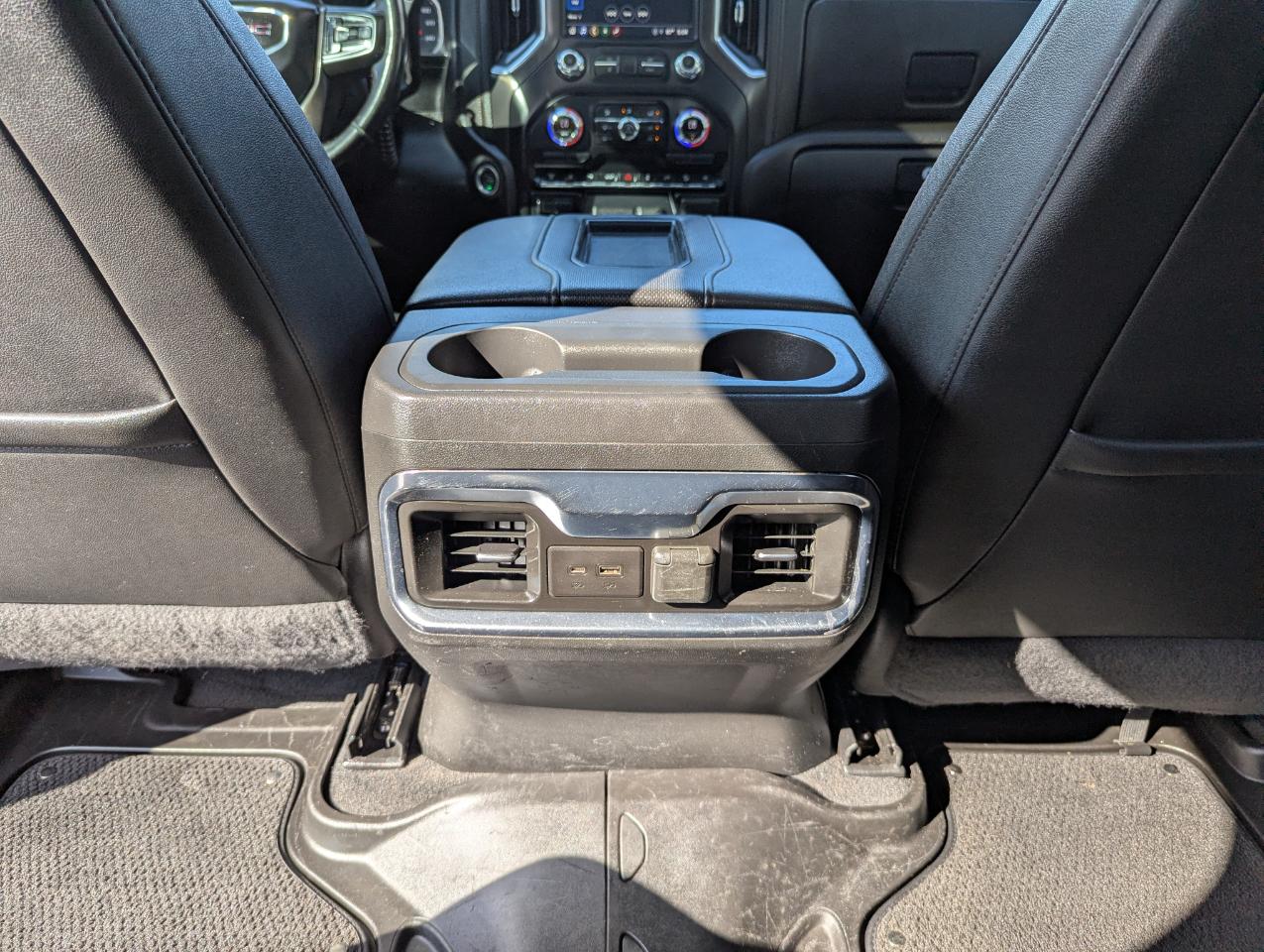 GMC Sierra 3500HD 4WD Crew Cab 159" AT4 2022