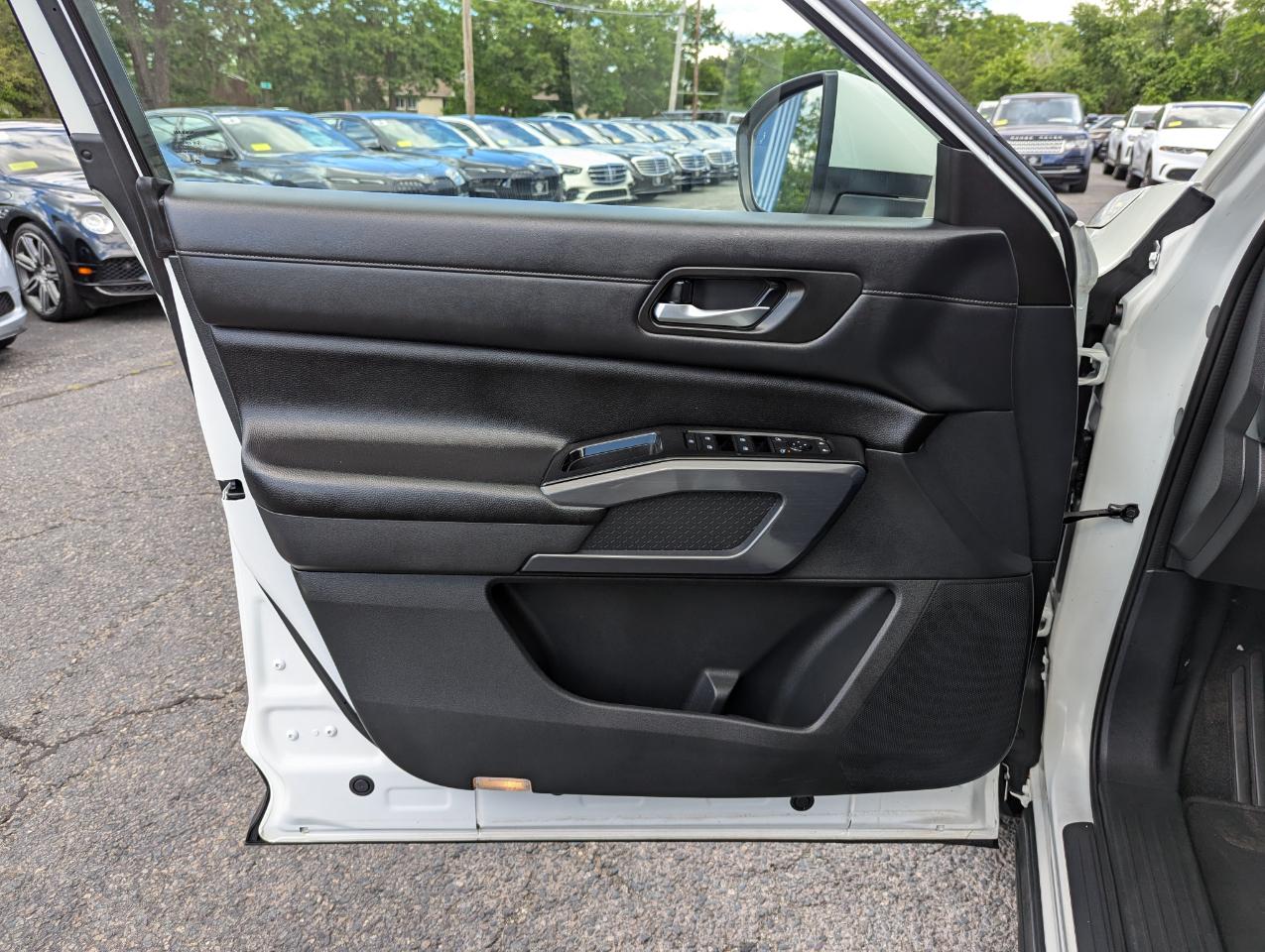 Nissan Pathfinder SL 4WD 2022