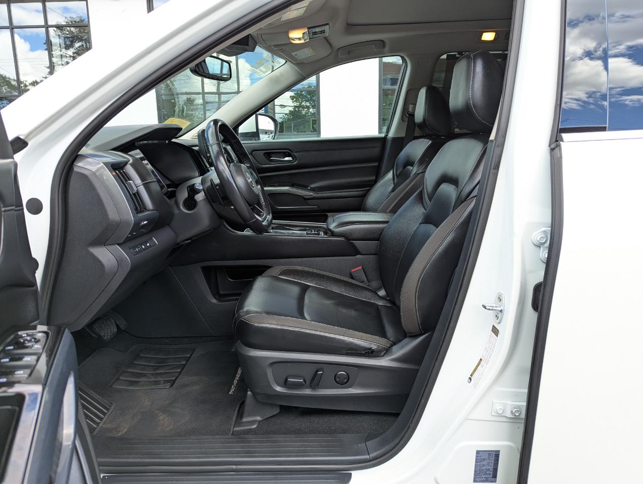 Nissan Pathfinder SL 4WD 2022
