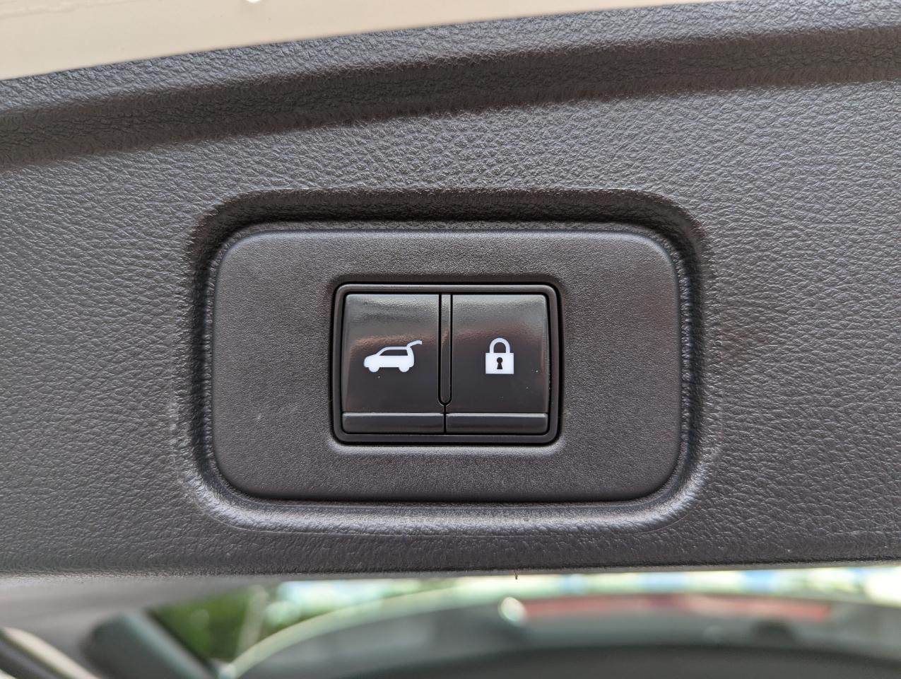 Nissan Pathfinder SL 4WD 2022