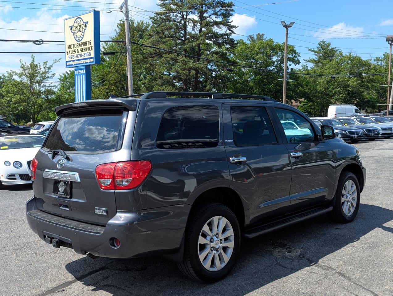 Toyota Sequoia Platinum 4WD (Natl) 2017