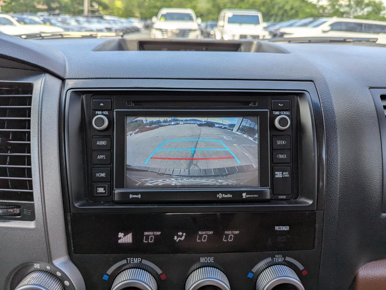 Toyota Sequoia Platinum 4WD (Natl) 2017